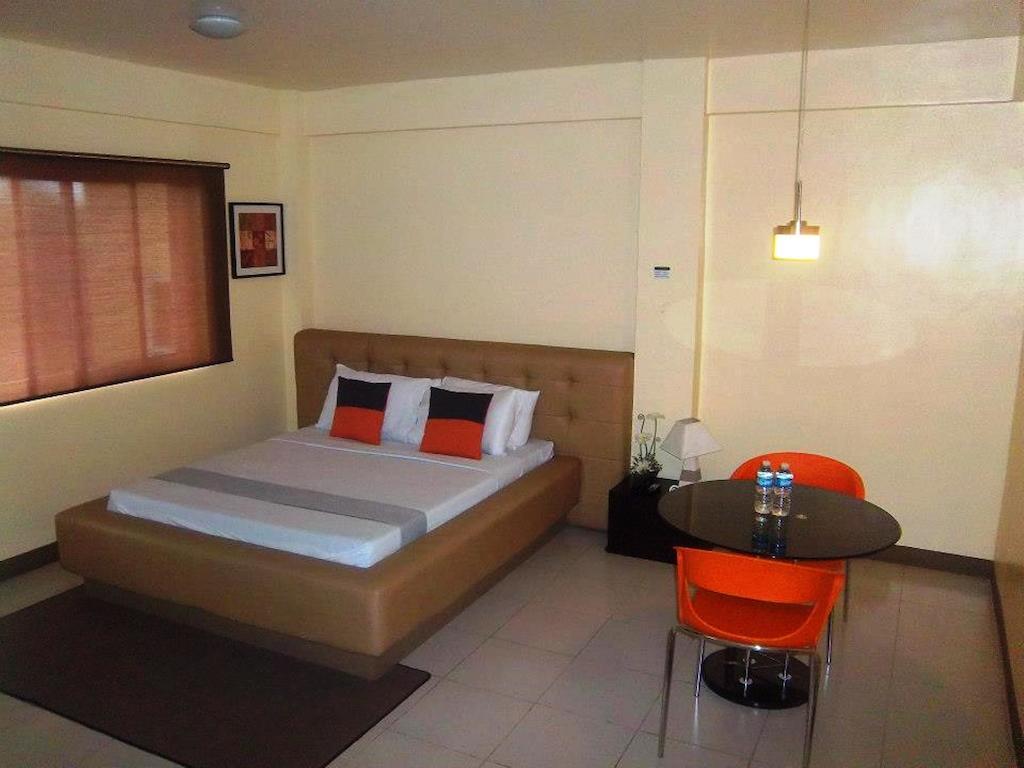 Hotel Cara Lipa City Habitación foto